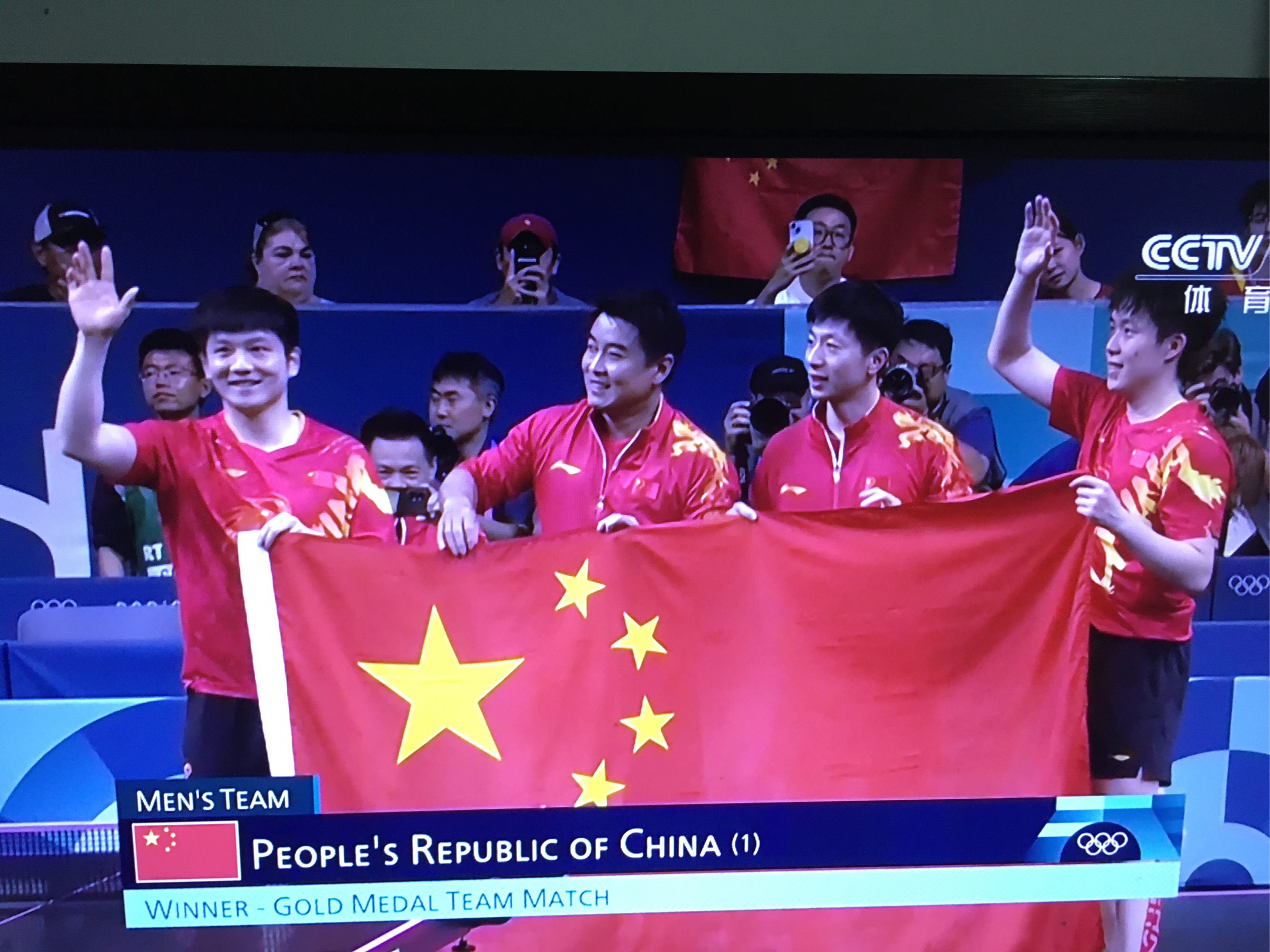 乒乓球团体比赛中的对决，中国队再次称霸