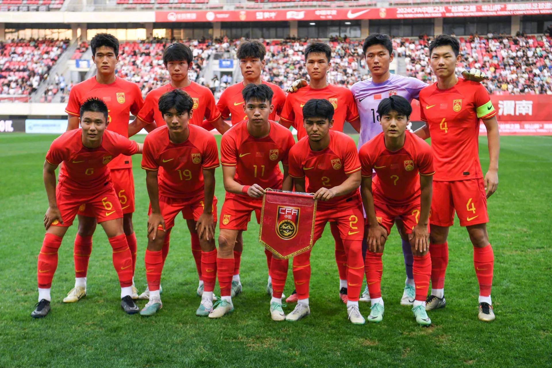逐梦足球荣耀，中国女队称霸全场